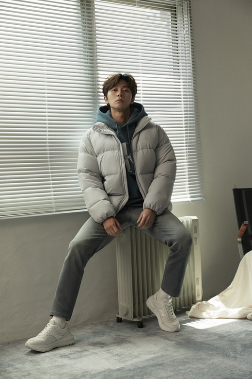 Calvin Klein Drops New Fashion Pictorial of Park Seo Joon for Fall-Winter  Collection + 'Itaewon Class' Actor Shows Support to BTS in Latest Instagram  Post | KDramaStars