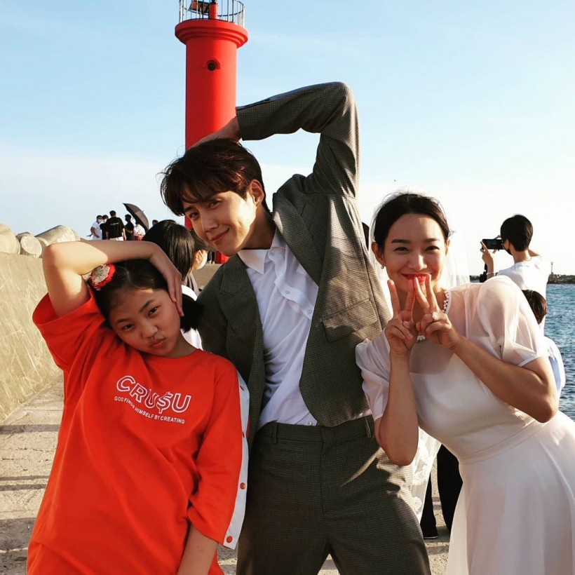 Kim Min Seo with Kim Seon Ho and Shin Min Ah