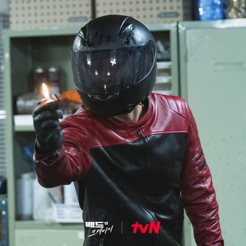 Wi Ha Joon Introduces His Sporty and Chic Character in New ‘Bad and Crazy’ Stills