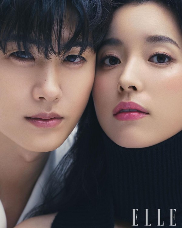 Bintang 'Happiness' Han Hyo Joo dan Park Hyung Sik Tampil Elegan di Pemotretan Elle Pertama Mereka