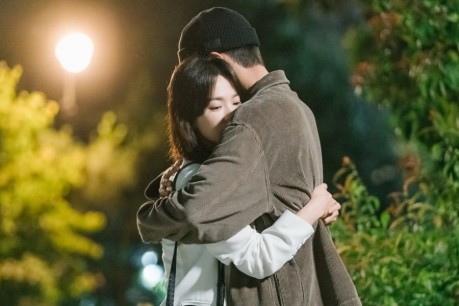 ‘Now, We Are Breaking Up’ Episode 7 Spoiler: Song Hye Kyo Gives Jang Ki Yong a Warm Hug 