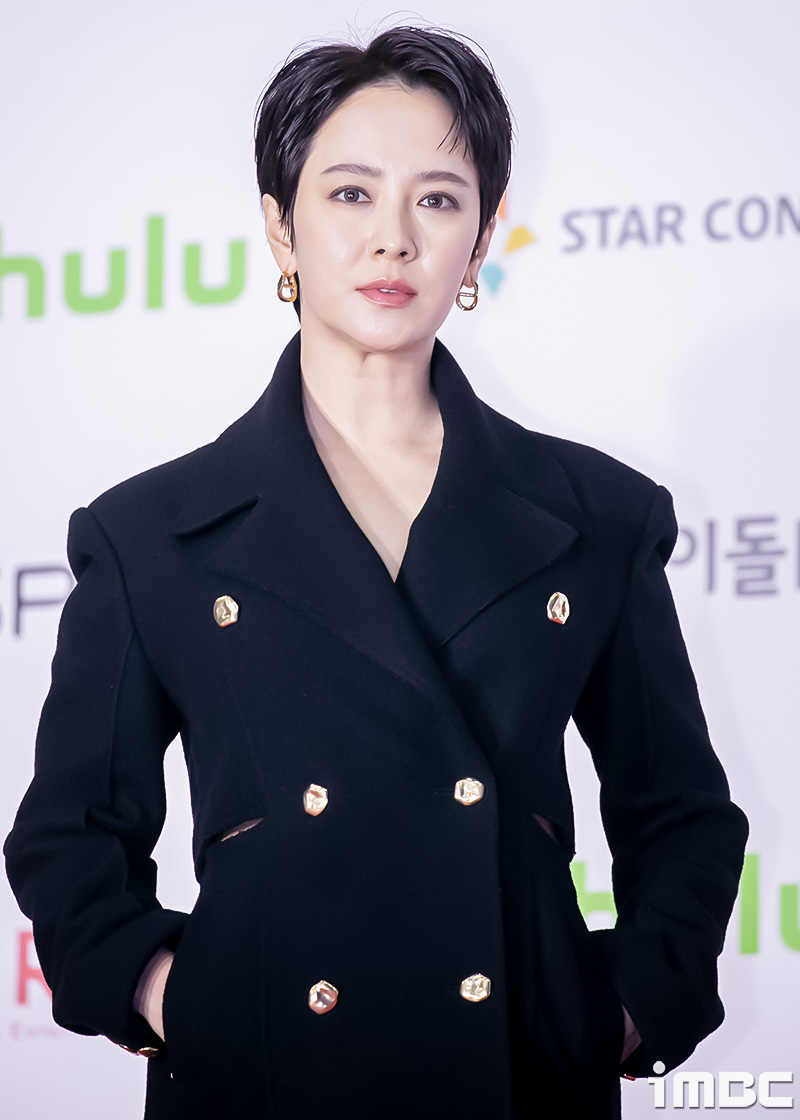 Amid Backlash, Song Ji Hyo Flaunts Stunning Pixie Cut at the 2021 Asia Artist Awards