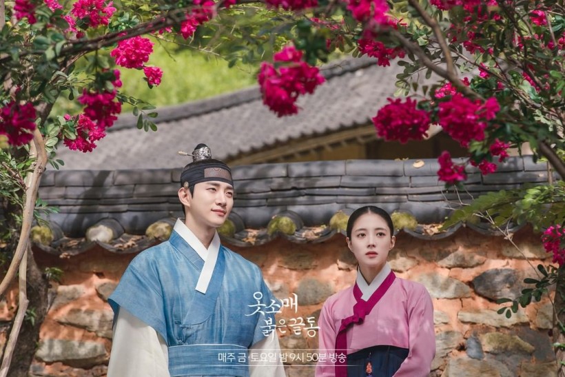 ‘The Red Sleeve Cuff’ Episode 7: Lee Junho is In Love with Lee Se Young + Court Lady Rejects Crown Prince’s Feelings 