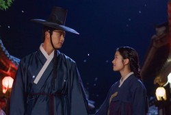  Ok Taecyeon and Kim Hye Yoon’s  Historical Drama ‘Secret Royal Inspector & Joy’ 