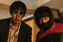 ‘Bad and Crazy’ Episode 1: Lee Dong Wook Had an Intense Encounter with Wi Ha Joon 