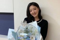 Lee Se Young Net Worth 2023: How Rich Is Hallyu Favorite Star?