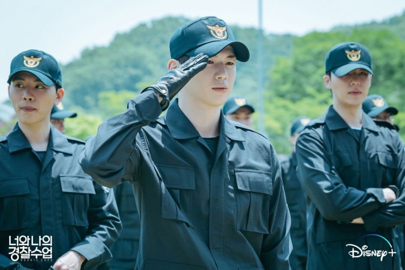 Kang Daniel Dazzles in a Police Uniform in His First Character Stills for Disney+ ‘Rookie Cops’