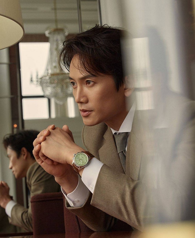 Ji Sung Is Back! ‘Adamas’ Unveils Poster Featuring Charismatic Actor