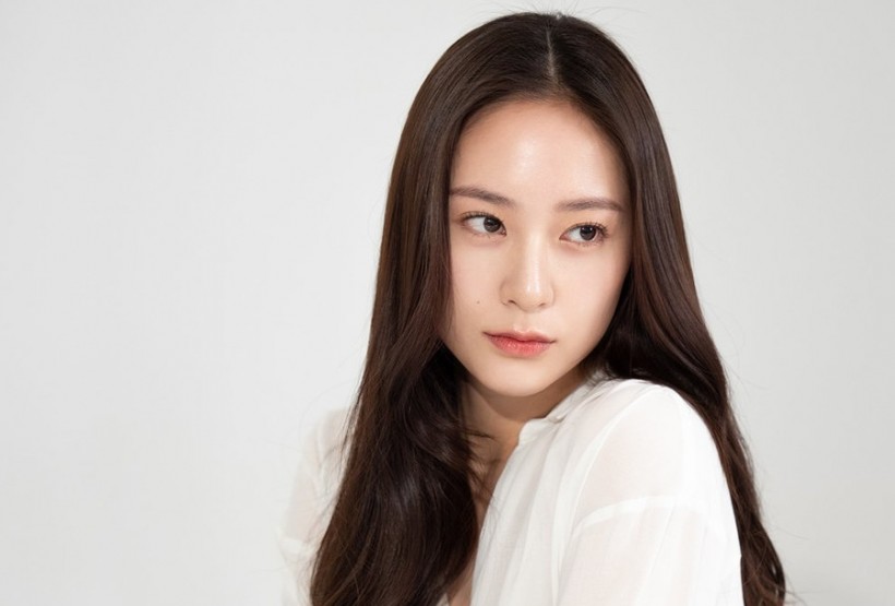 Krystal Jung Joins Kim Ji Woon's New Film 'Cobweb'