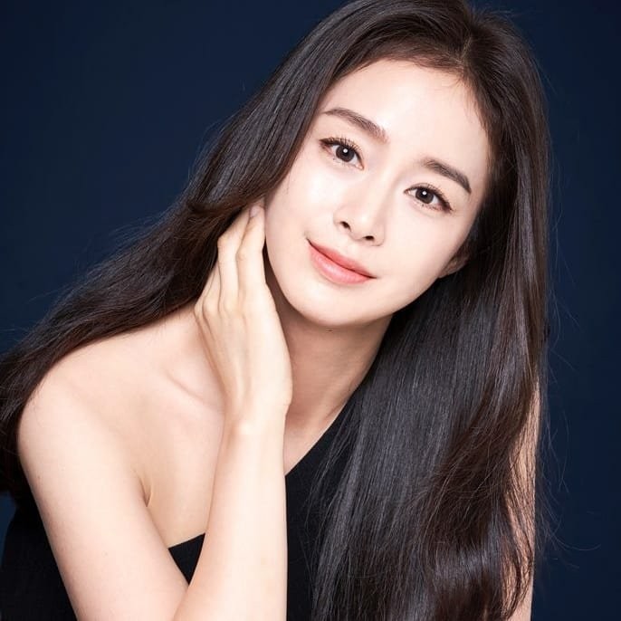 Kim Tae Hee Beauty Tips 2022: Here’s How to Achieve Timeless Beauty Like the ‘Hi Bye, Mama