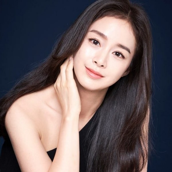 Kim Tae Hee To Possibly Star in New Drama To Be Helmed by 'Twenty Five,  Twenty One' Director | KDramaStars