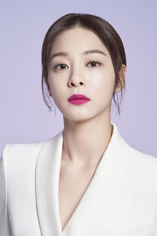 Seol In Ah Net Worth 2022: Here's How Rich 'A Business Proposal' Star Is