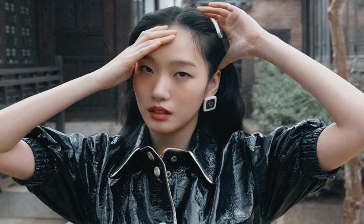Kim Go Eun for Harper's Bazaar Korea