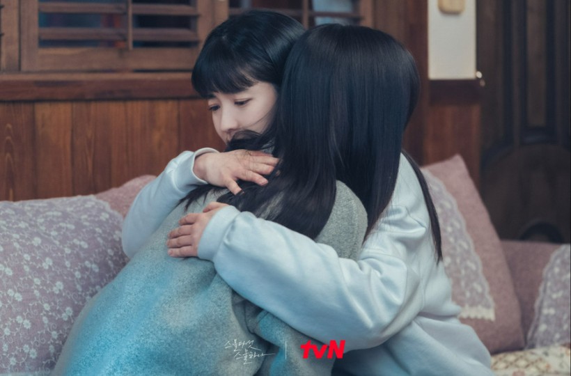 Kim Tae Ri, WJSN Bona Display Beauty of Friendship in New 'Twenty Five, Twenty One’ Stills