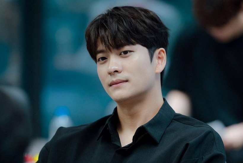 Kang Tae Oh To Possibly Start Military Service in THIS Month