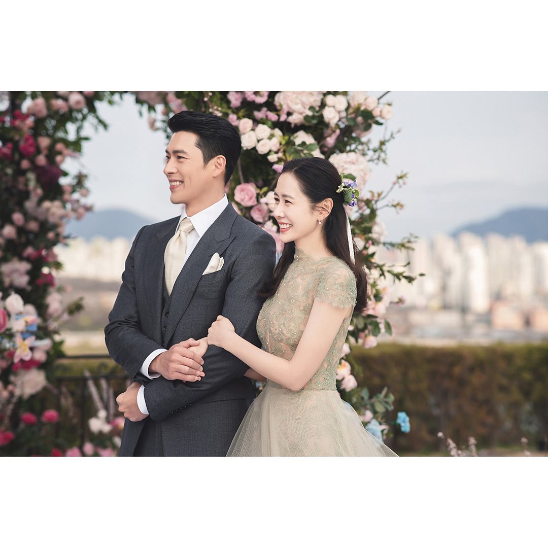 https://1739752386.rsc.cdn77.org/data/images/full/253619/son-ye-jin-and-hyun-bin-wedding.jpg