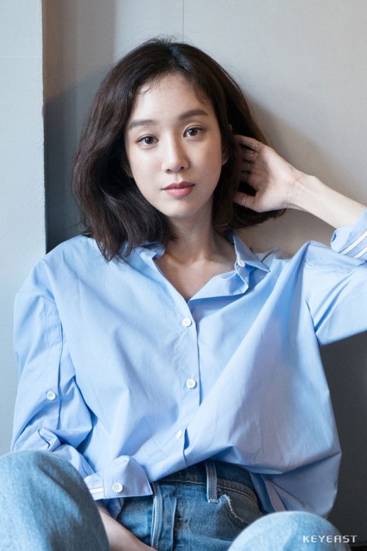 Jung Ryeo Won Returns With New Romance Drama About Real-Life Marriage
