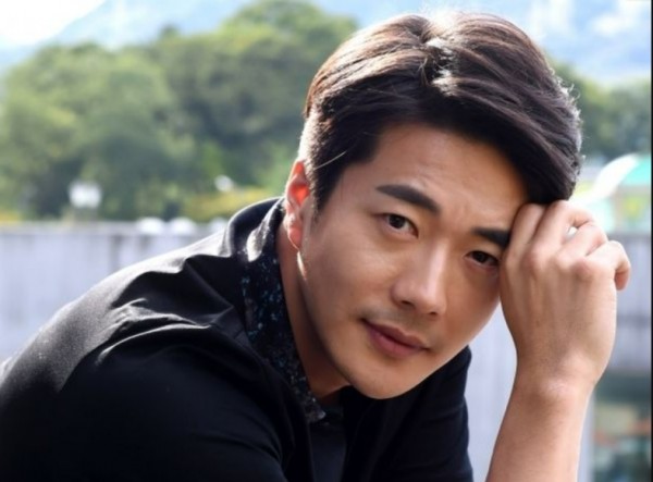 Харизматичные 40-летние актеры из корейских дорам