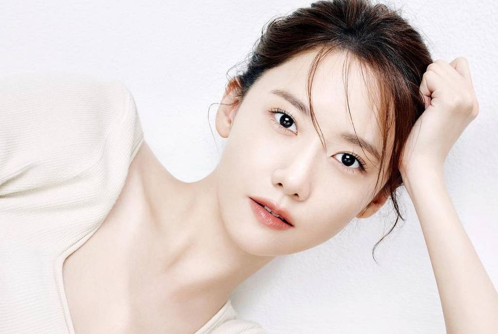 SNSD’s YoonA Reveals the Actor She Wants To Date | KDramaStars