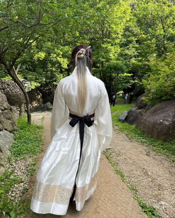 Lee Dong Wook Shares Glimpse Of His Gumiho Look For ‘tale Of The Nine Tailed Sequel Kdramastars 9989