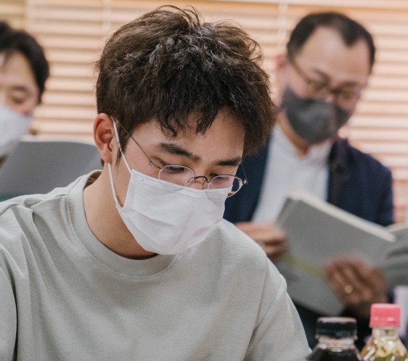 Doh Kyungsoo is Back! Actor Spotted at ‘Bad Prosecutor’ Script Reading