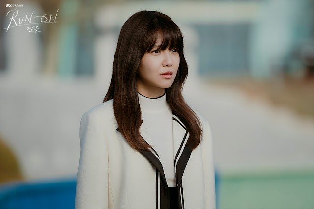Choi Sooyoung Fashion: 4 Lady Boss Outfits To Steal From the Actress
