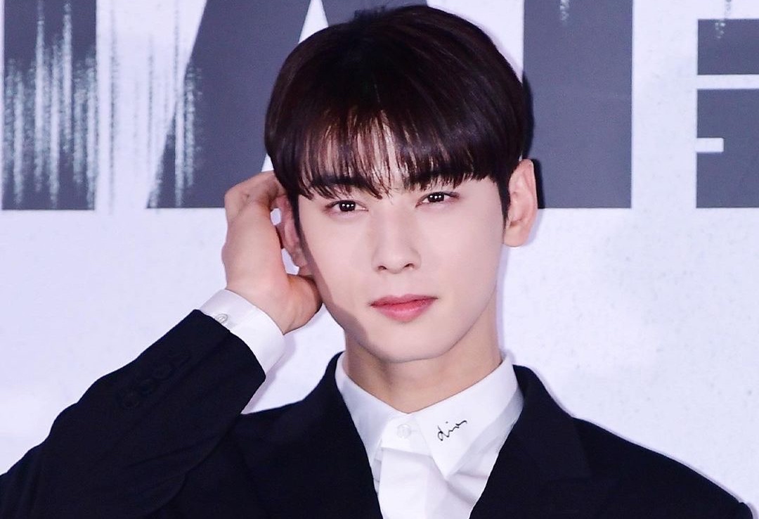 Cha Eun Woo Shares What It Was Like Working With Lee Jong Suk for  'Decibel'- MyMusicTaste