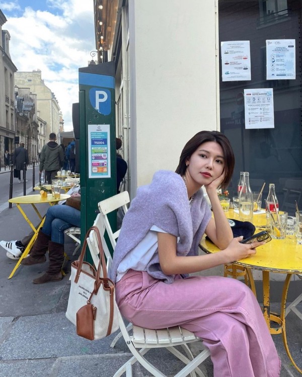 VIDEO: Why Are You Here?! Sooyoung Bumps into Park Bo Gum in Paris