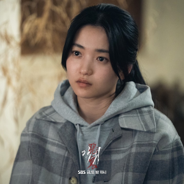 'Revenant' Episodio 8: Kim Tae Ri encuentra formas de detener las posesiones malvadas