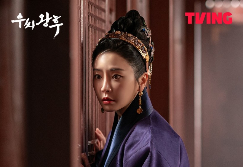 Jung Yu Mi in Queen Woo