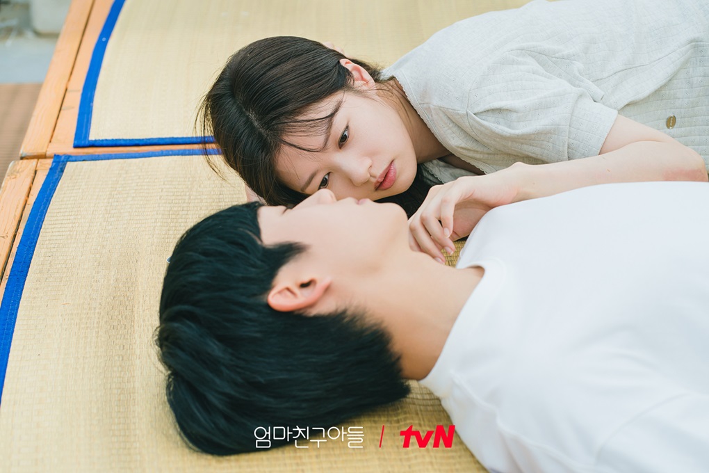 ‘Love Next Door’ Breaks New Television Ratings Record