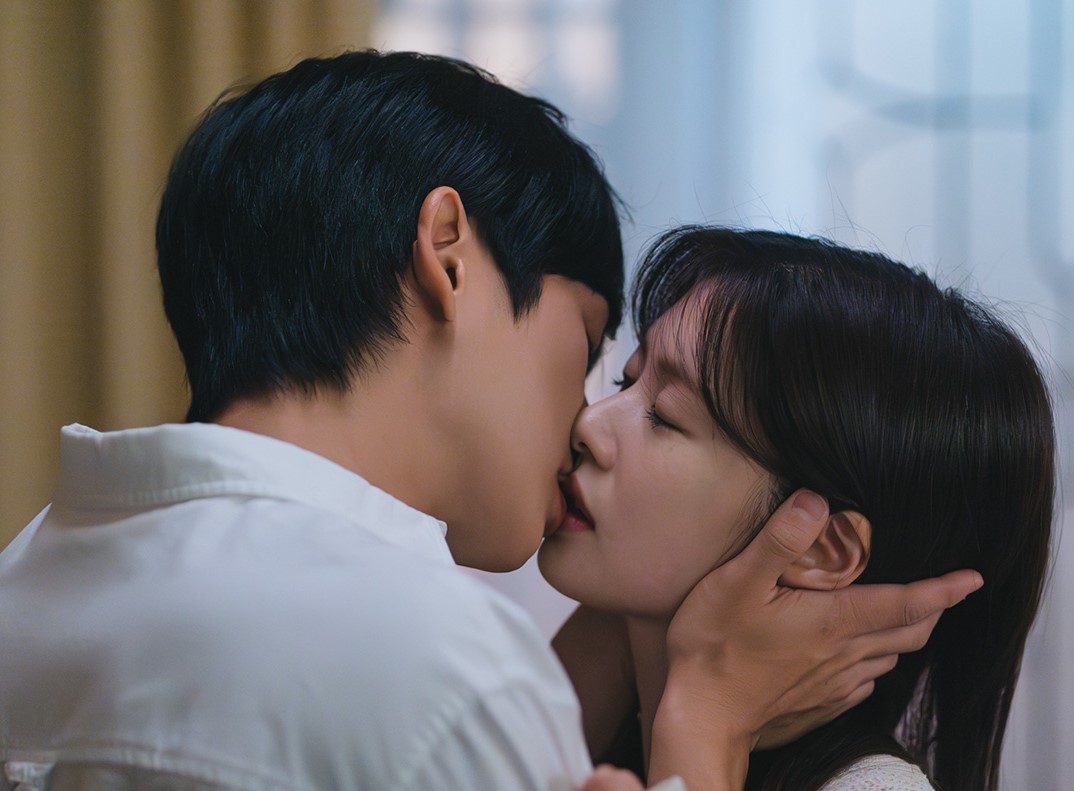 ‘Love Next Door’ Recap Episode 12: Jung So Min and Jung Hae In’s Romance Heats Up