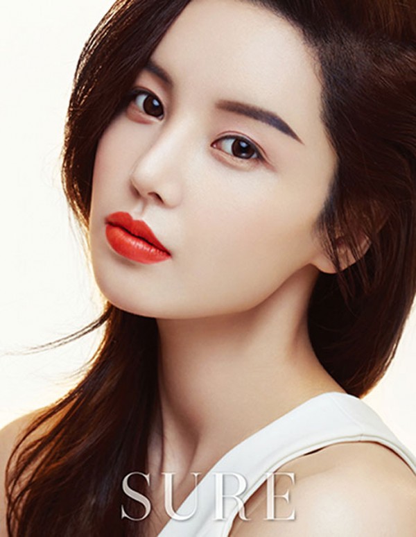 Nam Gyu Ri Elegant Photo Shoot For 'Sure' Magazine February 2014 Issue ...