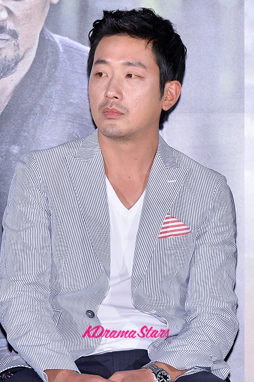 Ha Jung Woo Attends the Press Conference for the Movie 'KUNDO : Age of