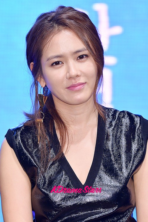 Son Ye Jin at a Press Conference of Upcoming Movie 'The Pirates of the Caribbean' - Jul 02, 2014 ...