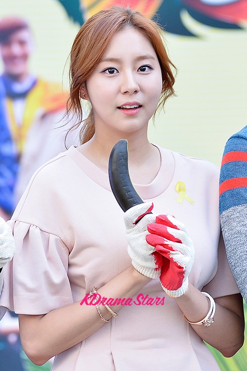 After School S Uee At Law Of The Jungle Indian Ocean